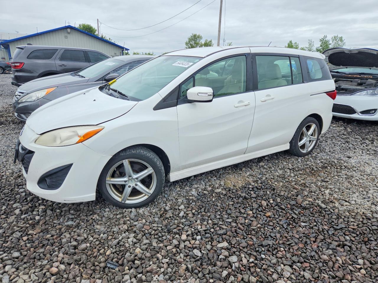 Salvage Mazda 5 Image