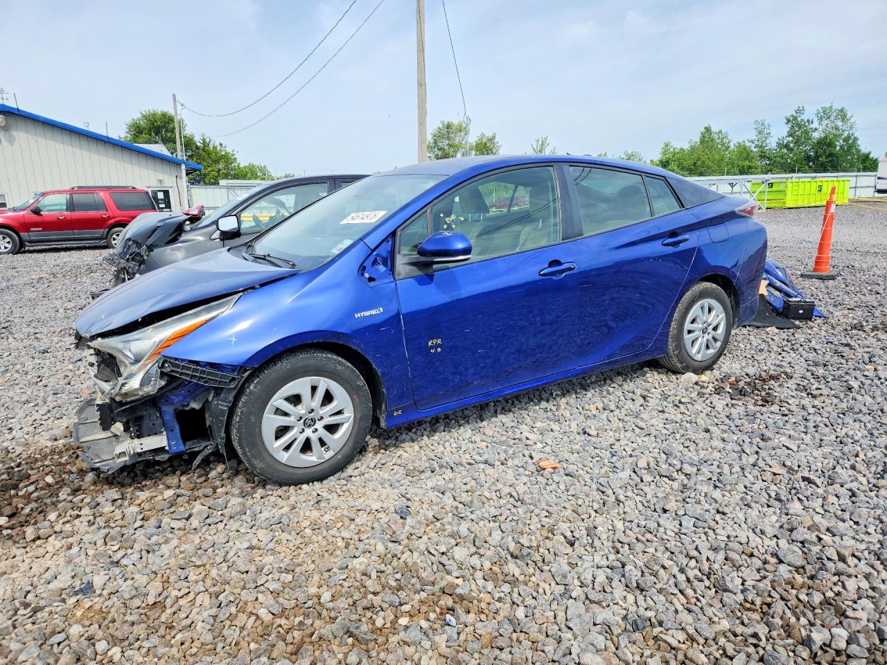Salvage Toyota Prius Image