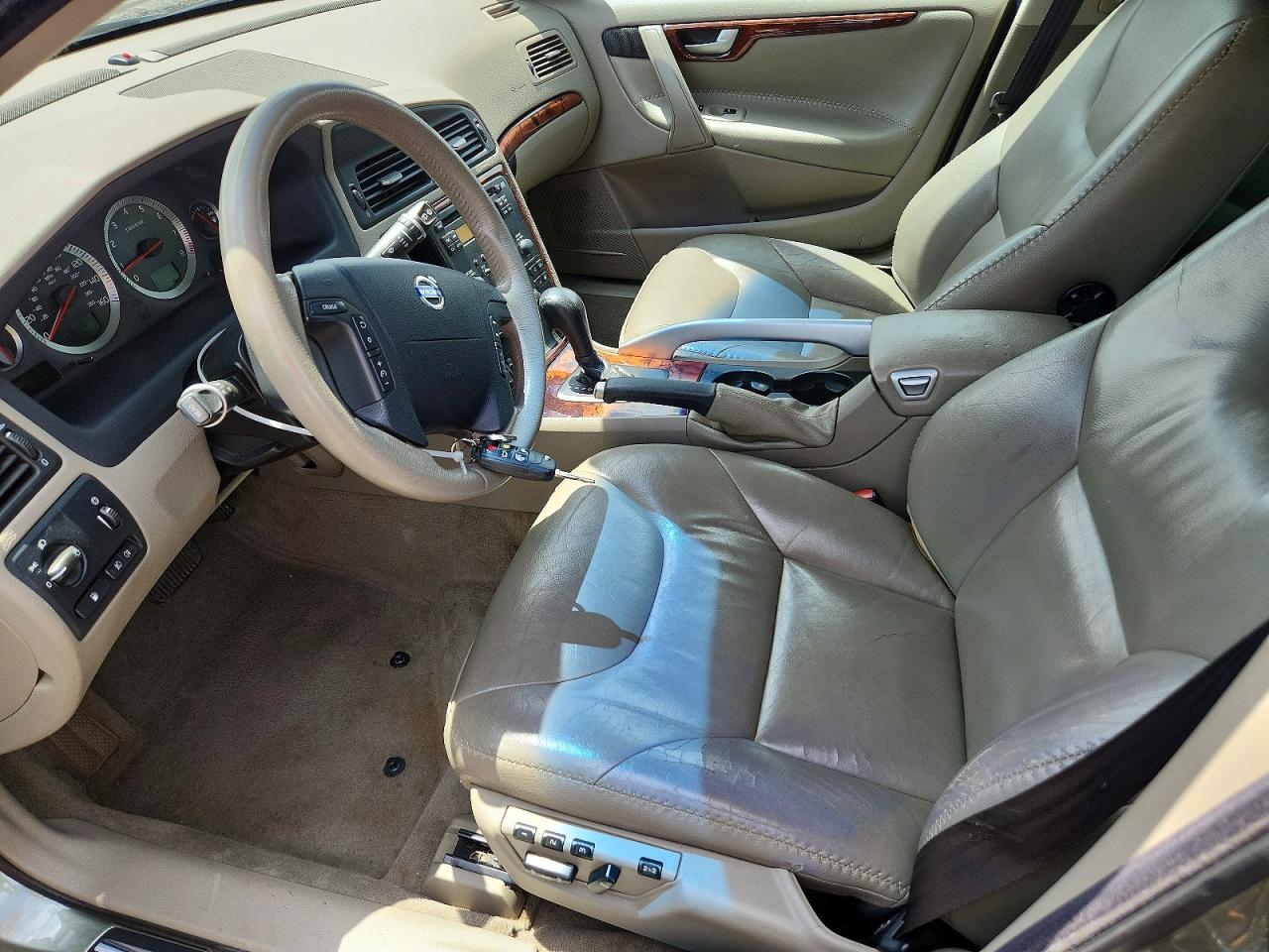 Volvo XC70