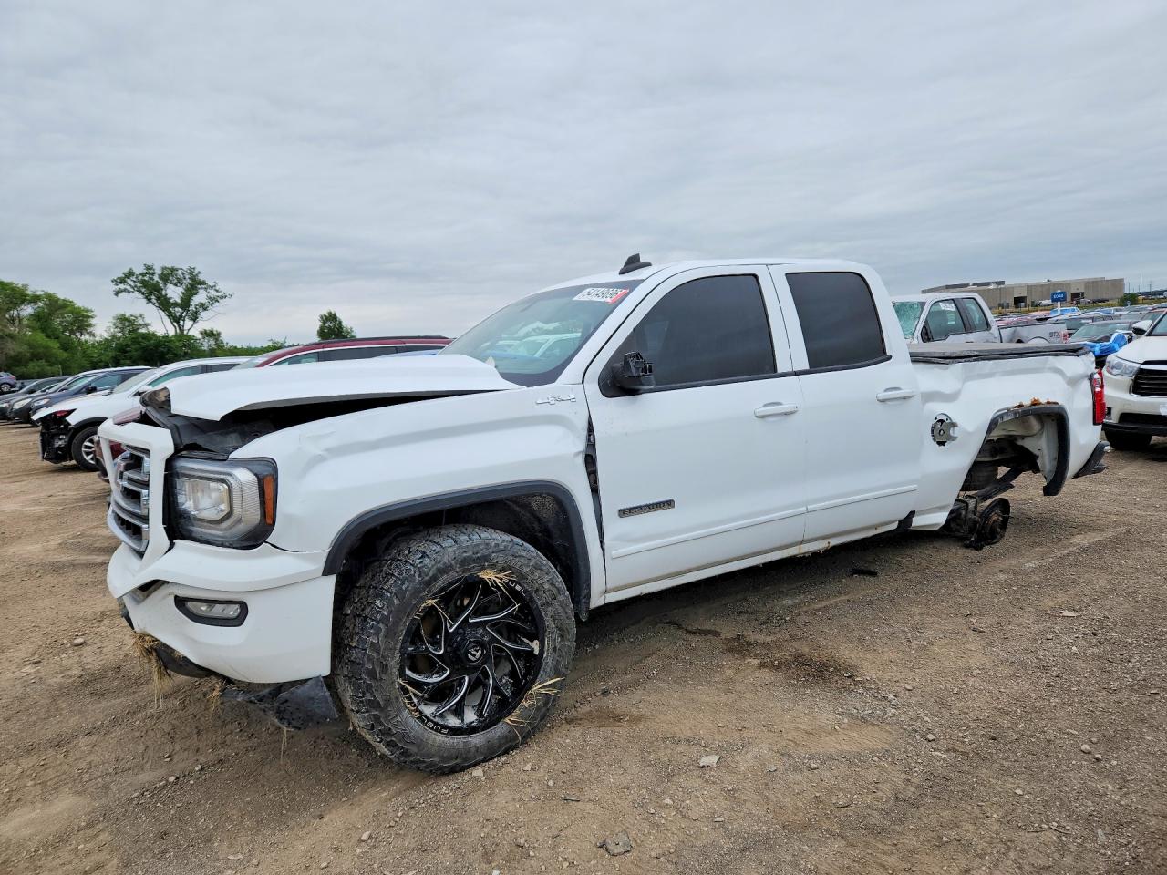 Salvage GMC Sierra Image
