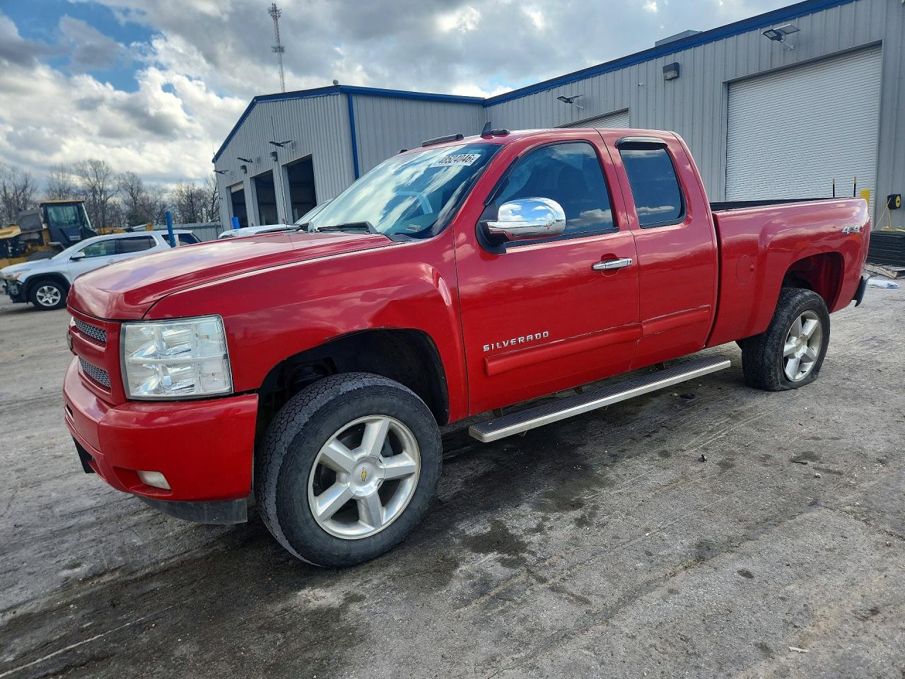 Salvage Chevrolet Silverado Image
