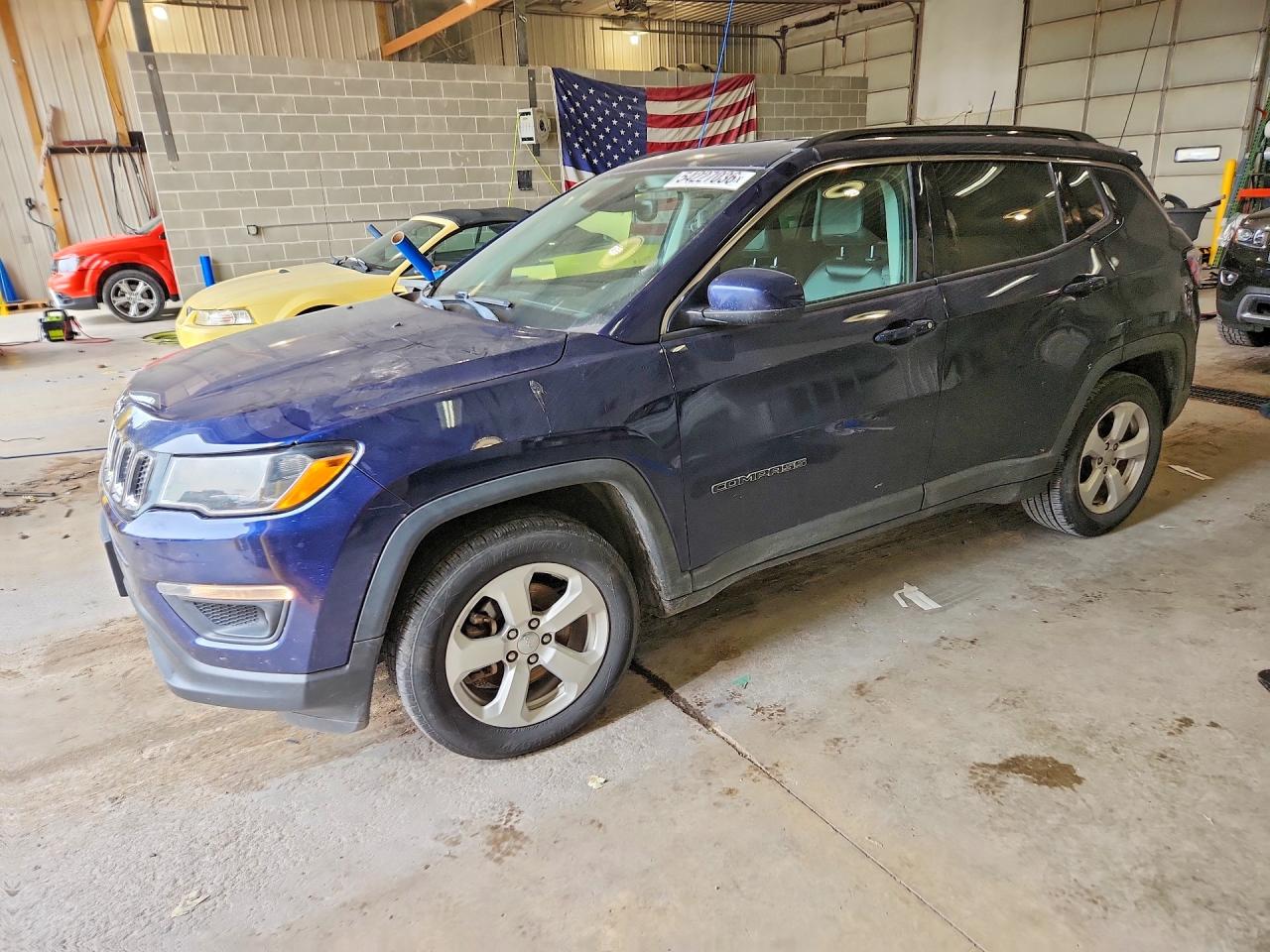 Salvage Jeep Compass Image