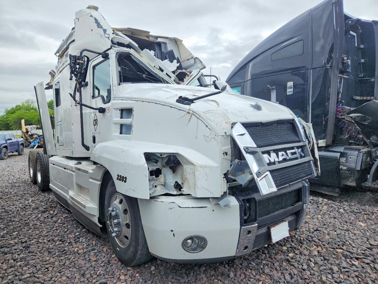 Salvage Mack Anthem Image