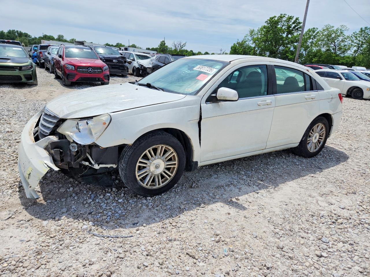 Salvage Chrysler Sebring Image
