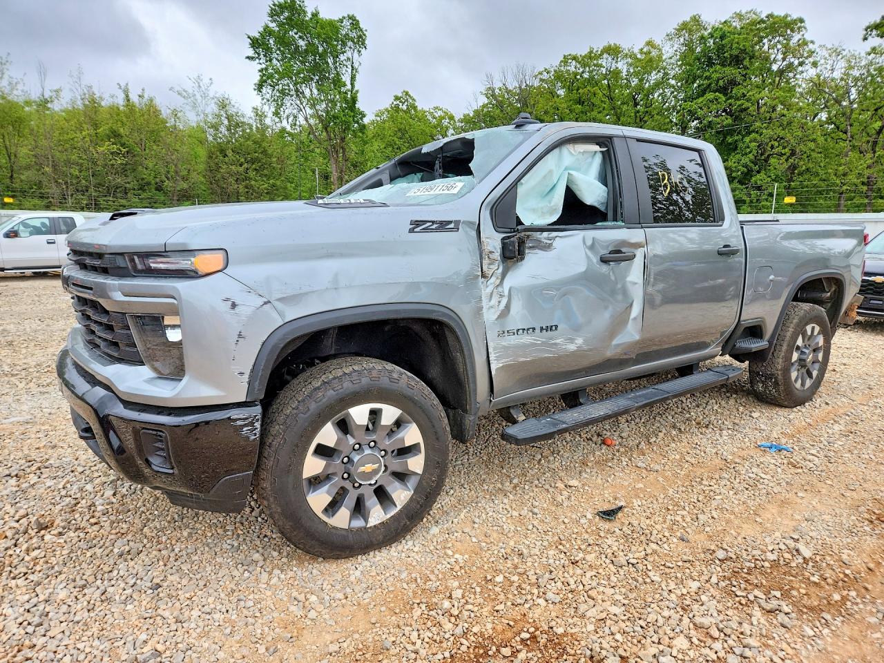 Salvage Chevrolet Silverado Image