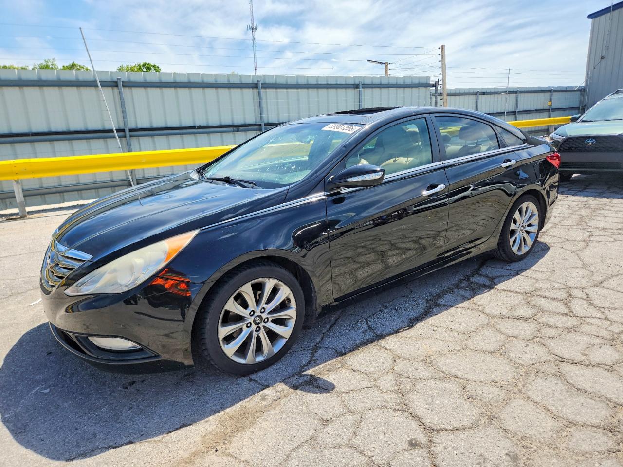 Salvage Hyundai SONATA Image