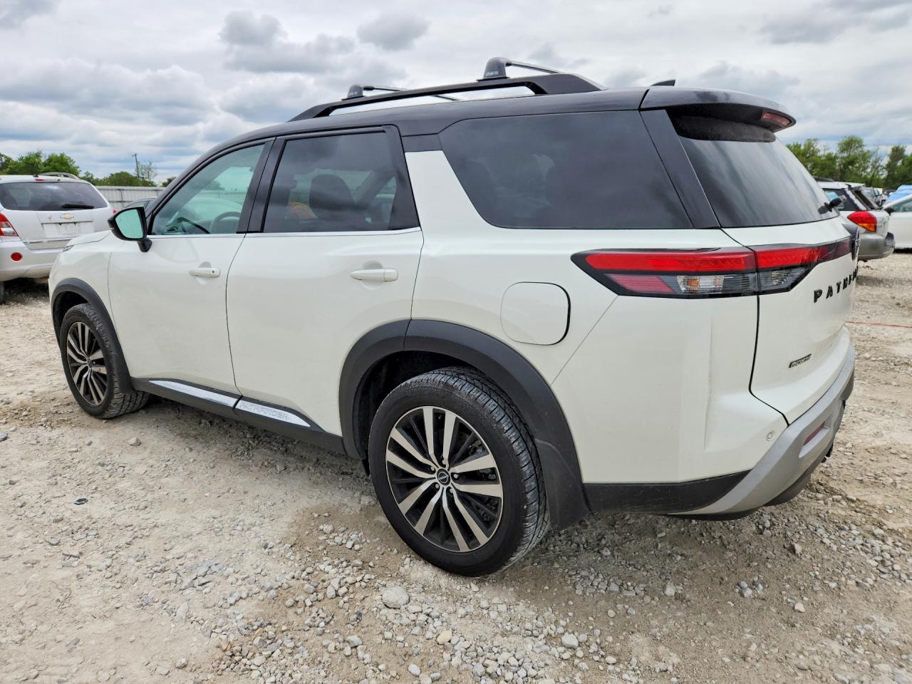 Nissan Pathfinder Platinum