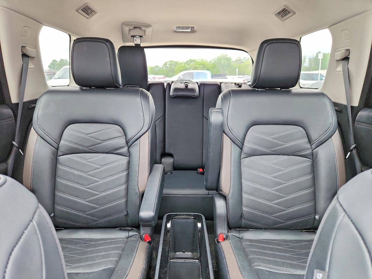 Nissan Pathfinder Platinum