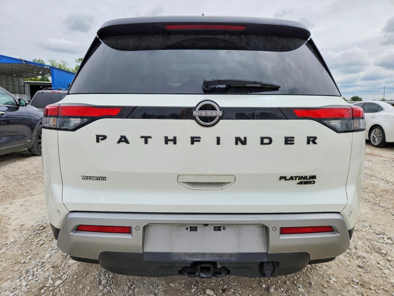 Nissan Pathfinder Platinum