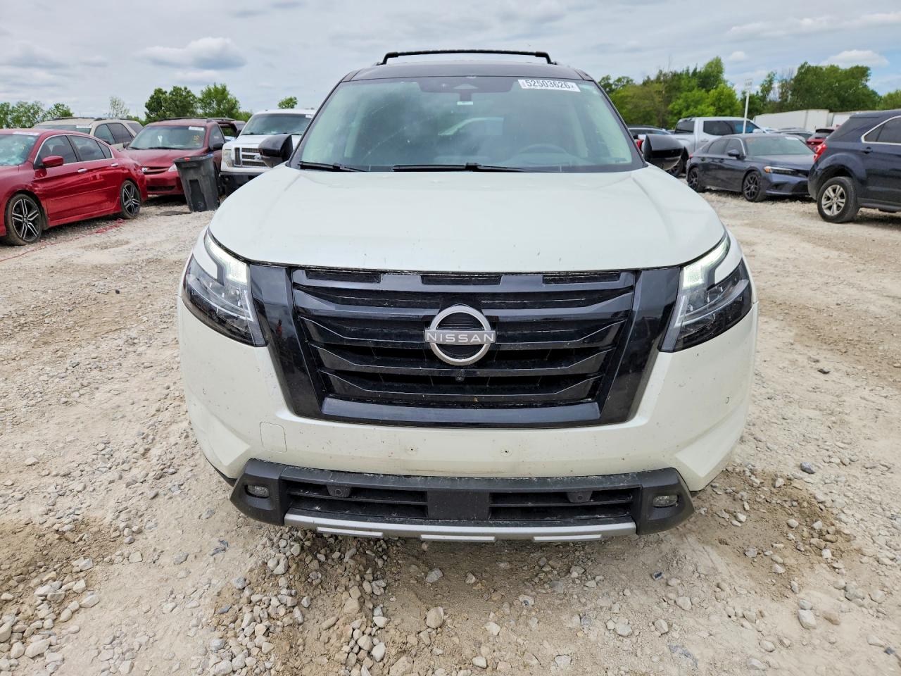 Nissan Pathfinder Platinum