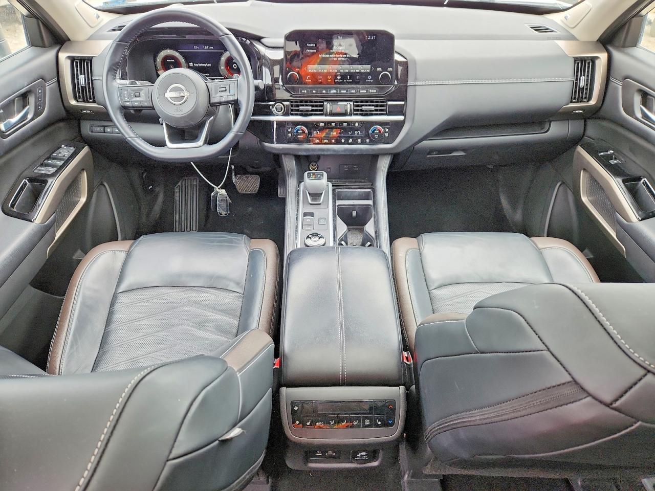 Nissan Pathfinder Platinum