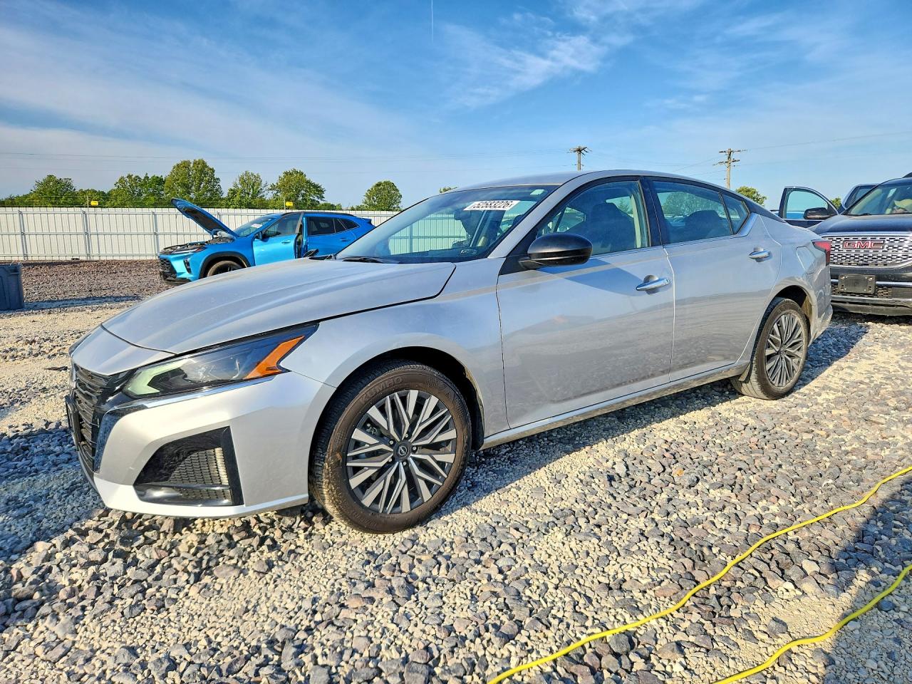 Salvage Nissan Altima Image