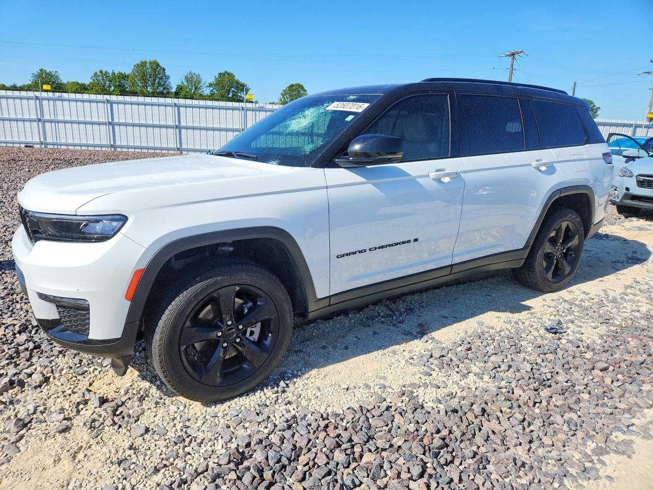 Salvage Jeep Grand Cherokee Image