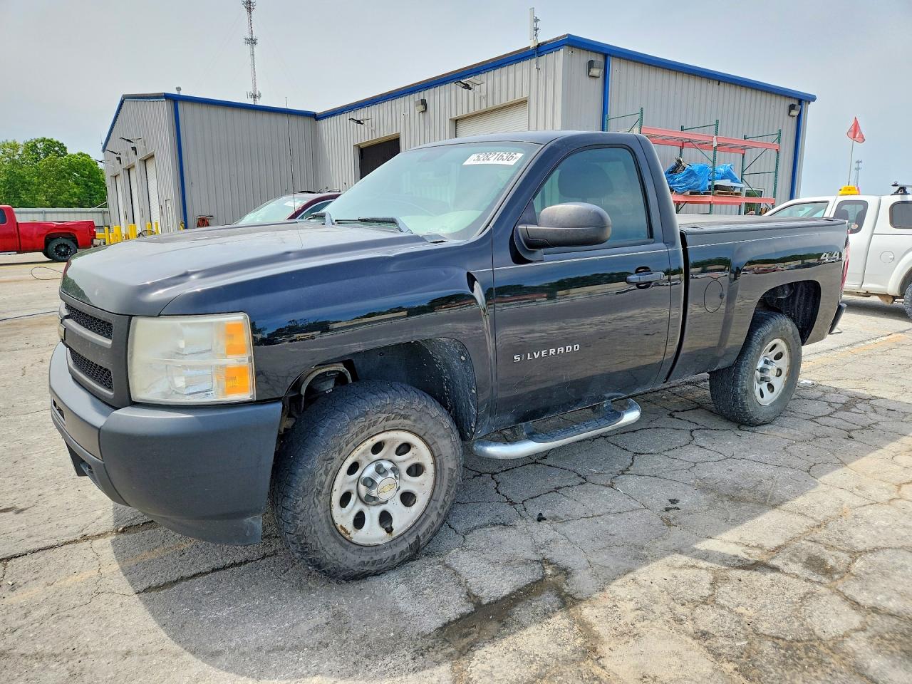 Salvage Chevrolet Silverado Image