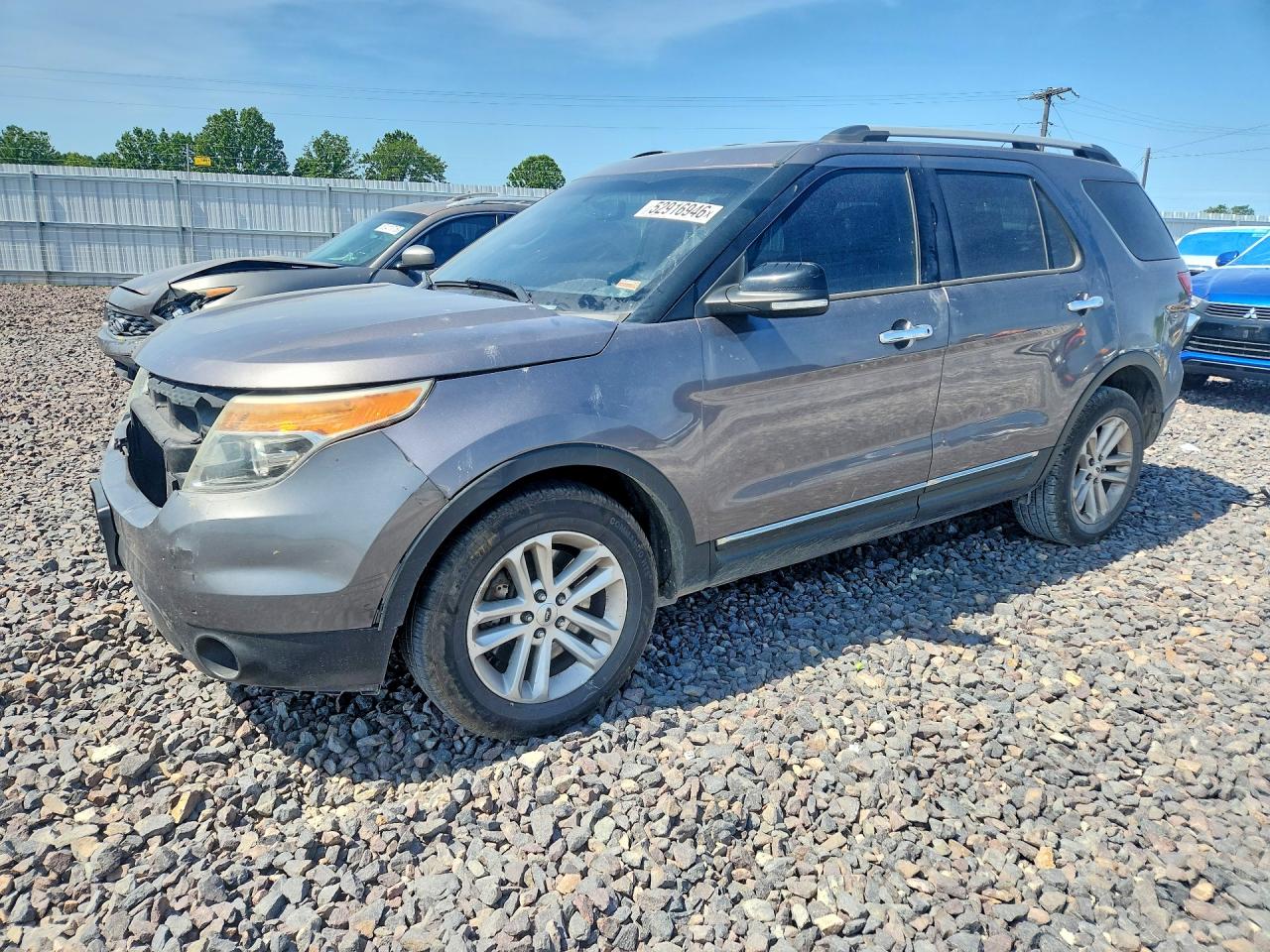 Salvage Ford Explorer Image