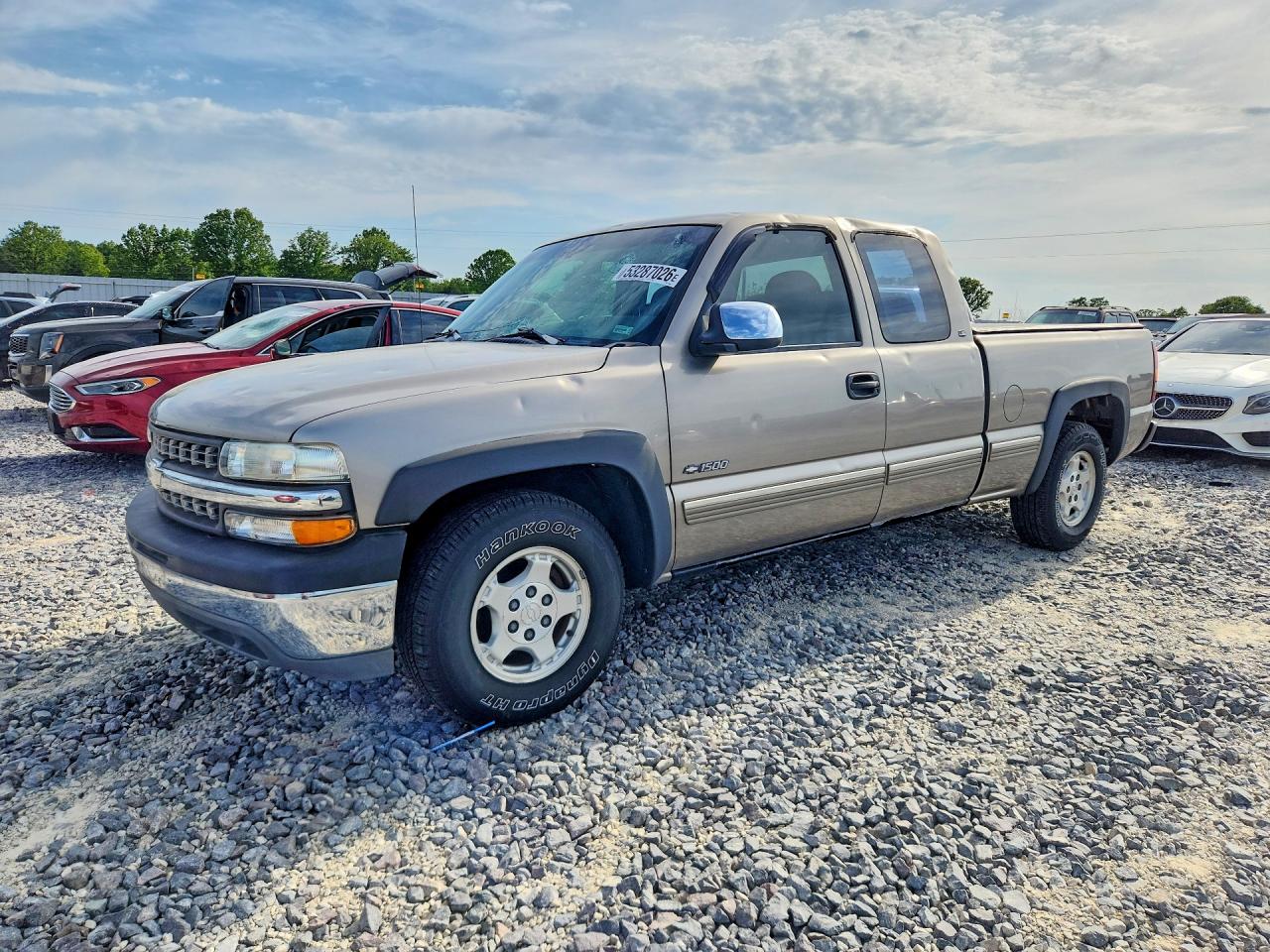 Salvage Chevrolet Silverado Image