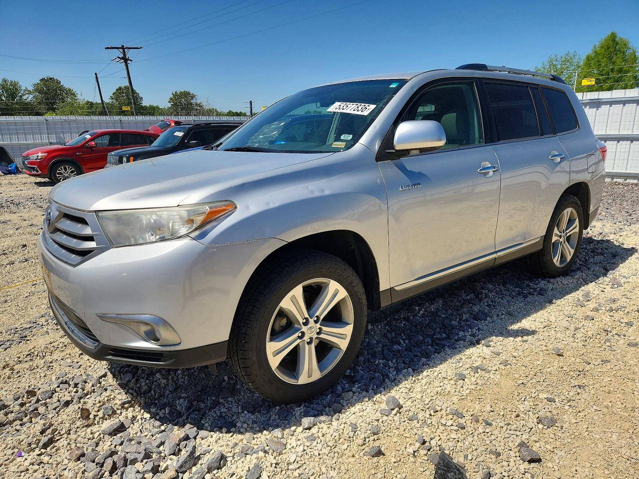 Salvage Toyota Highlander Image