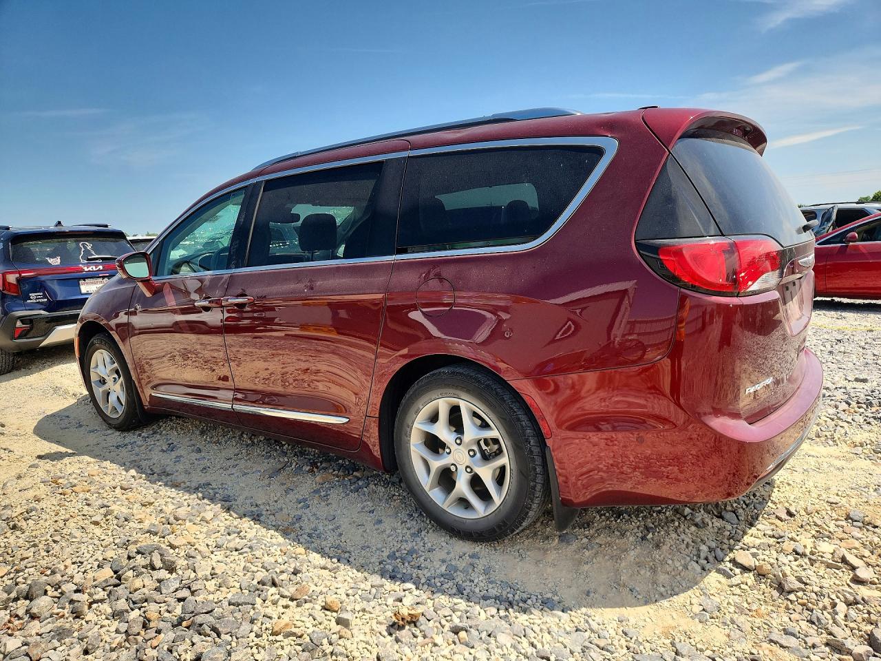 Chrysler Pacifica Touring L