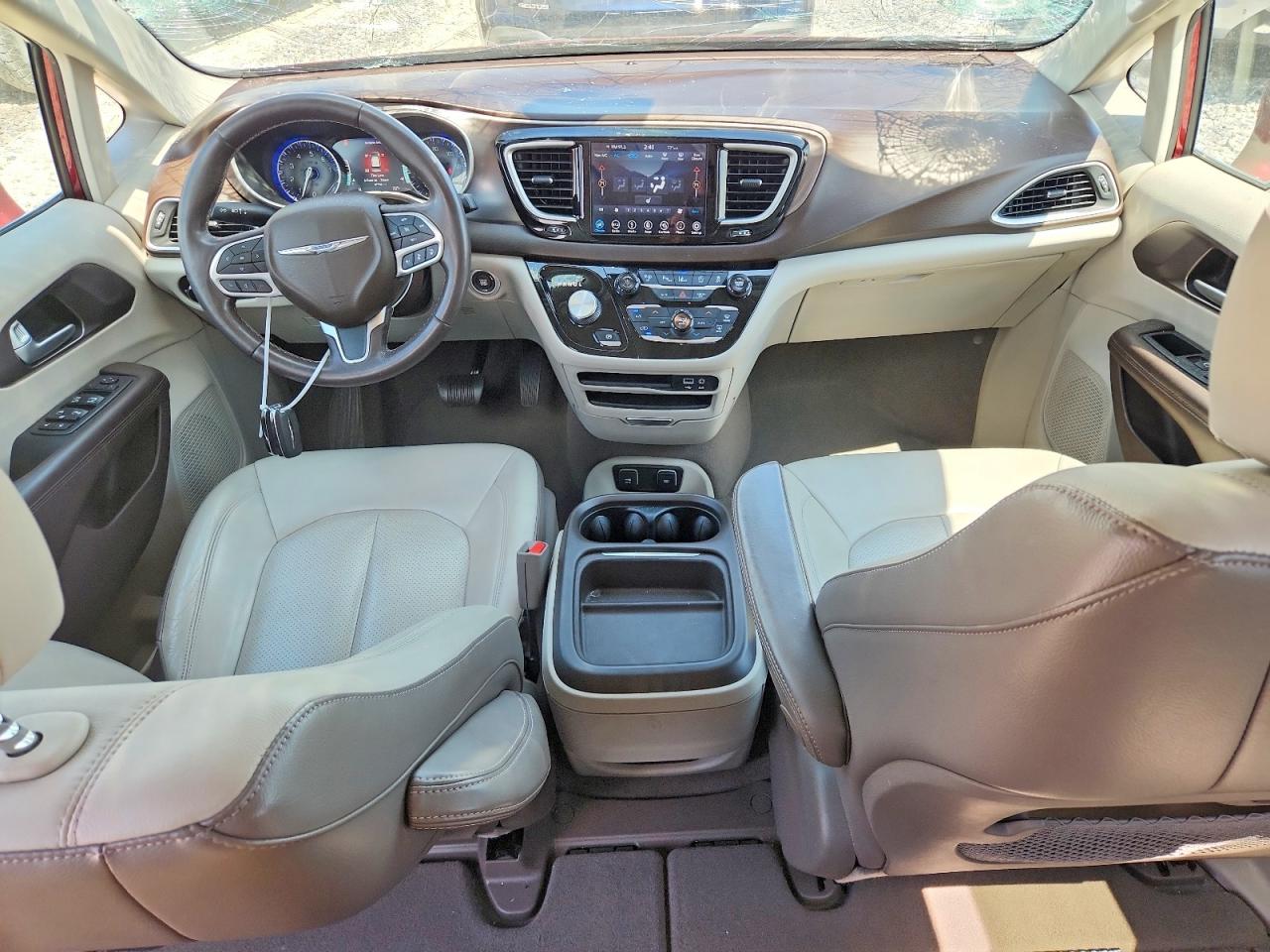 Chrysler Pacifica Touring L