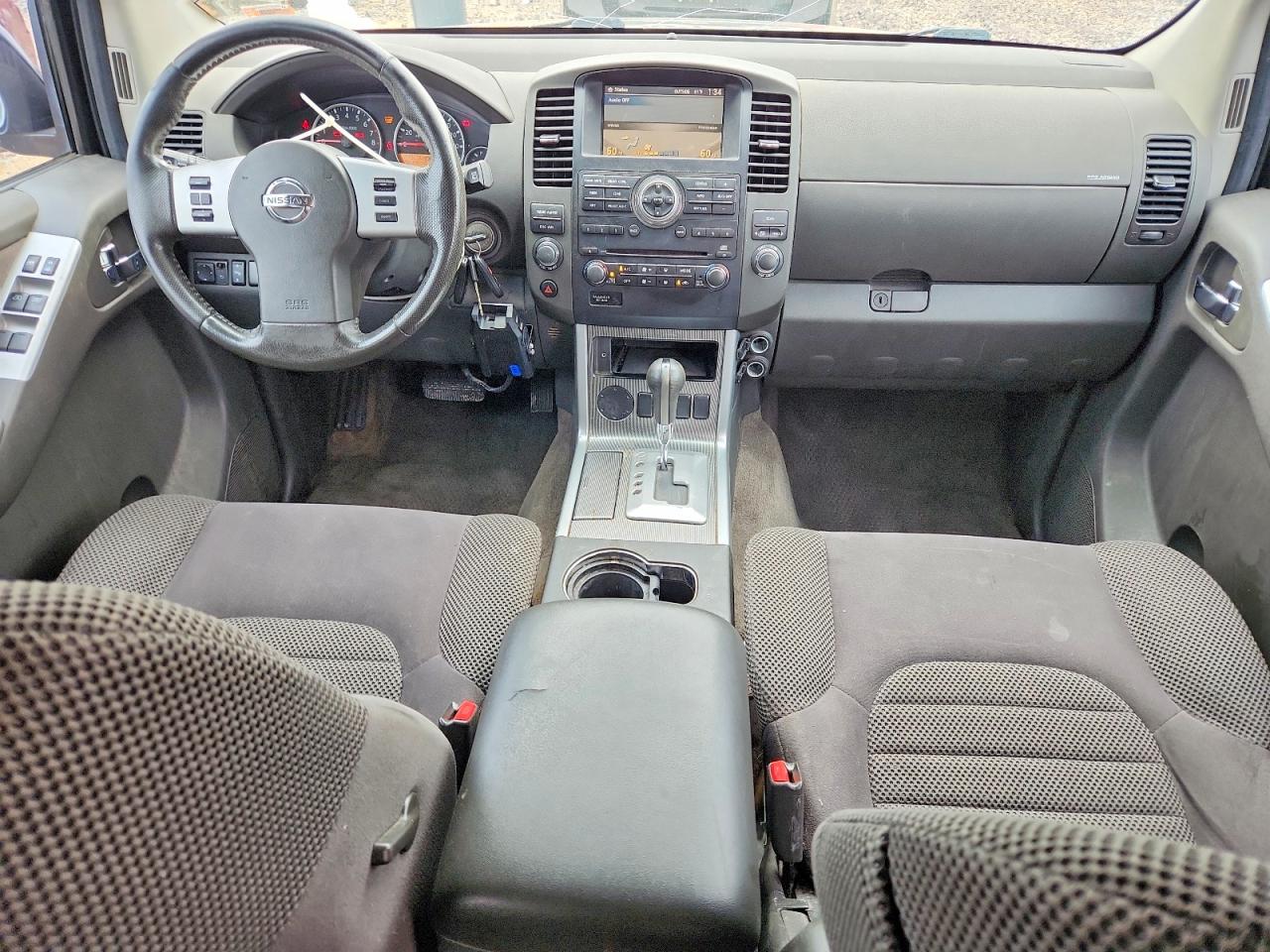 Nissan Pathfinder S
