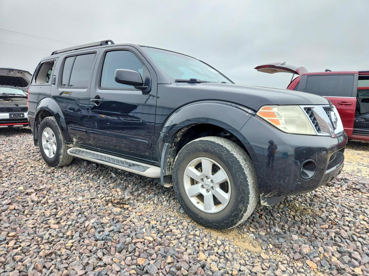 Nissan Pathfinder S