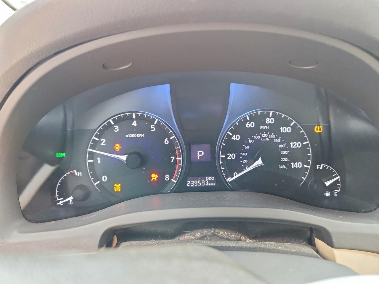 Lexus RX Base