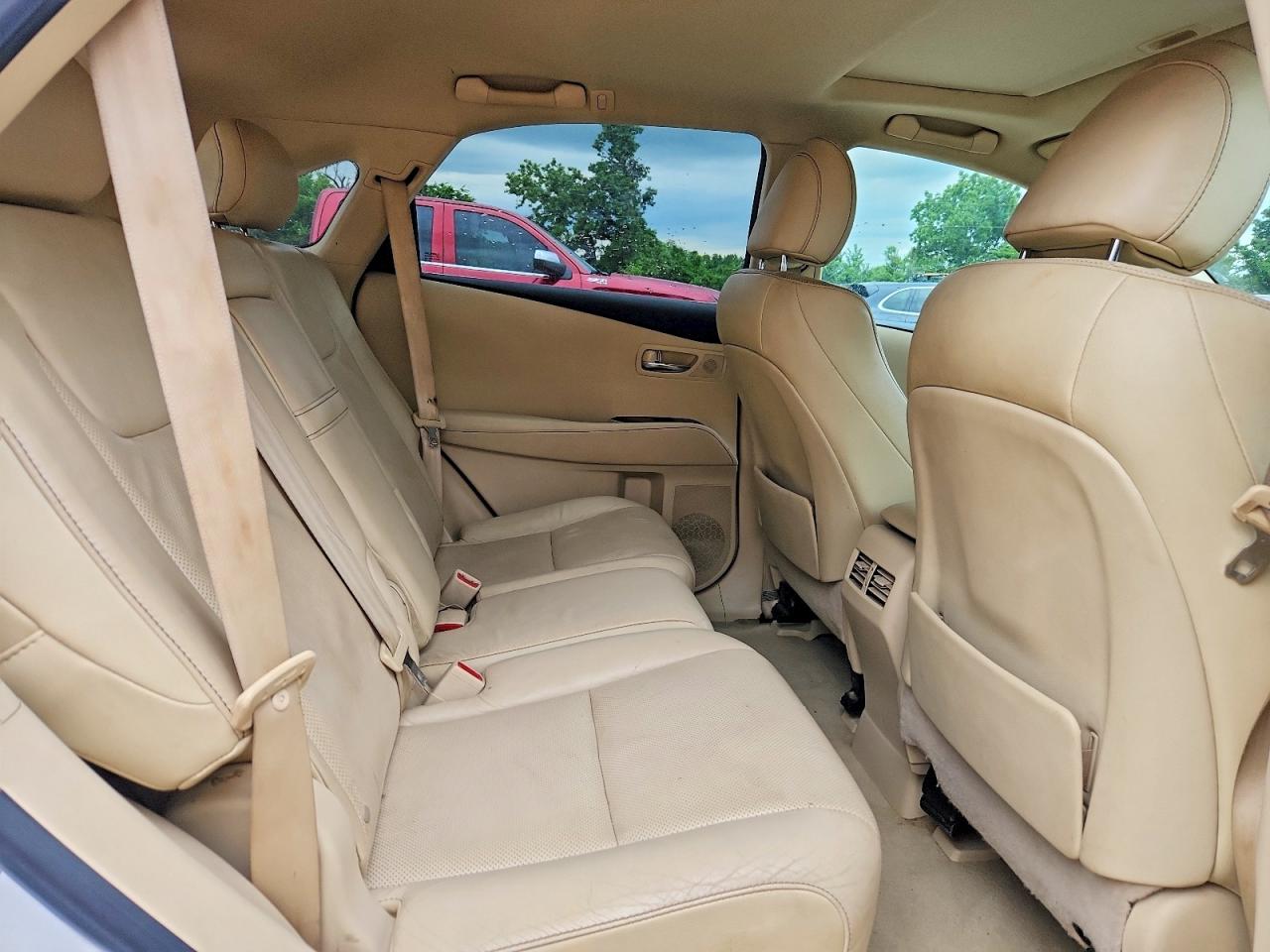 Lexus RX Base