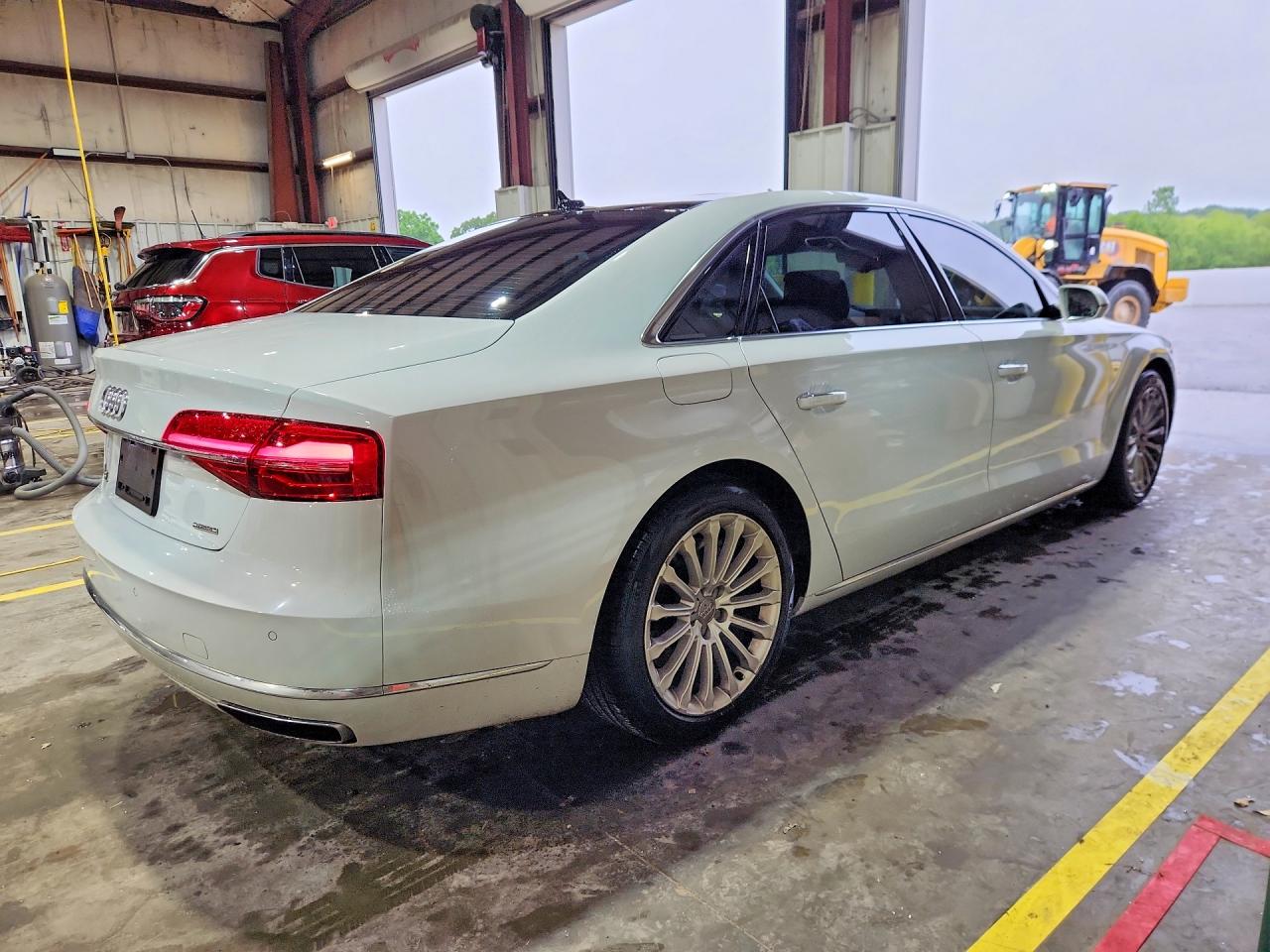 Audi A8 L Quattro