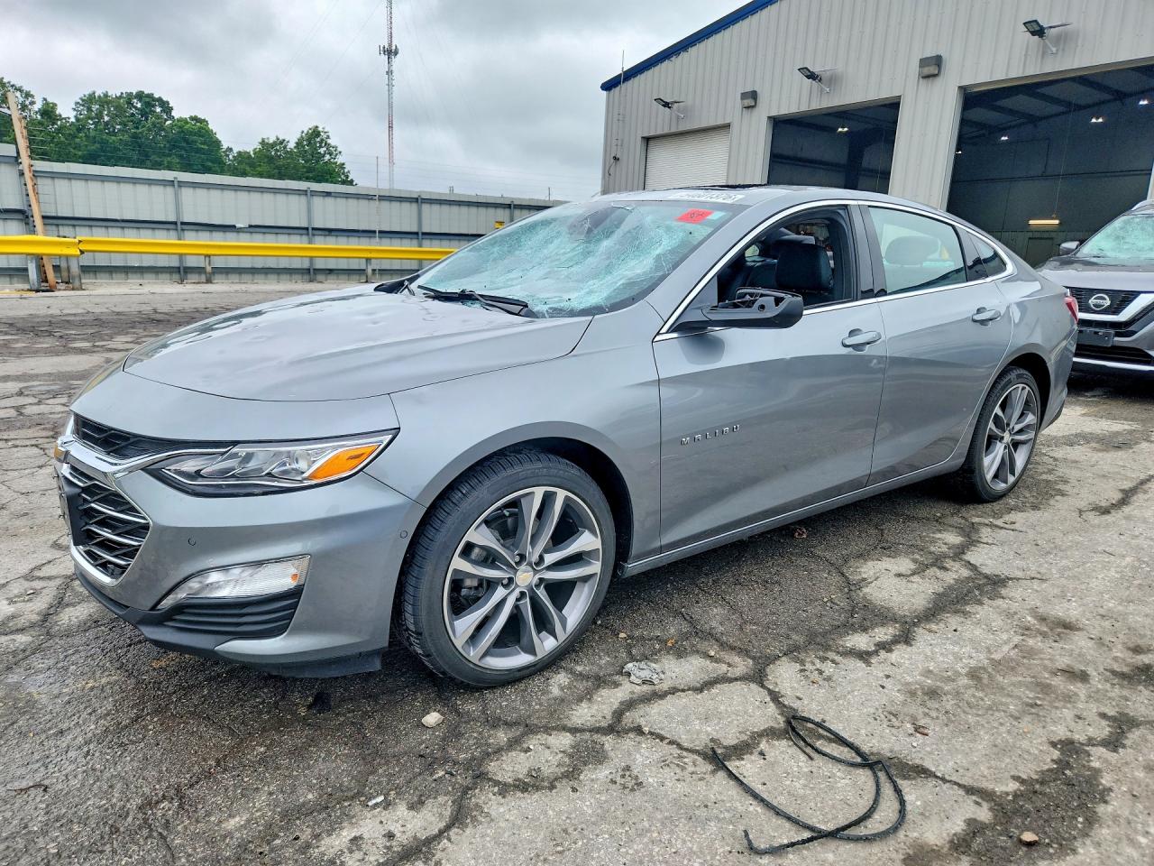 Salvage Chevrolet Malibu Image