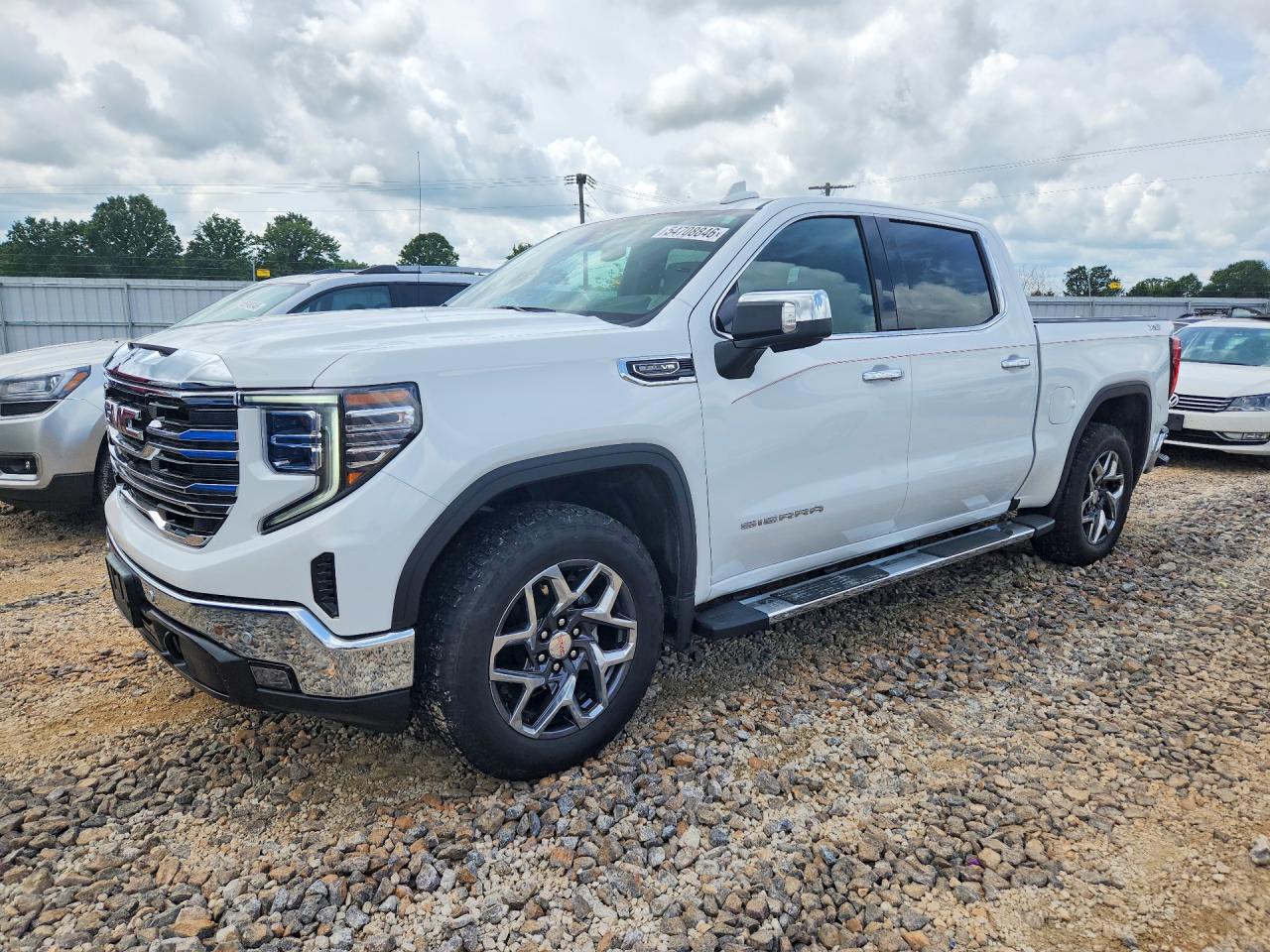 Salvage GMC Sierra Image