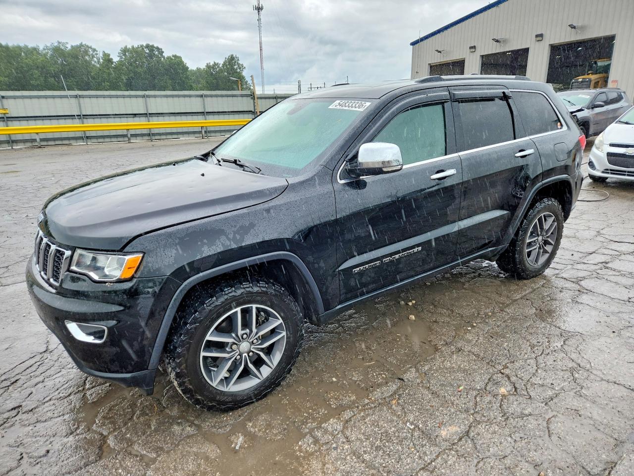 Salvage Jeep Cherokee Image