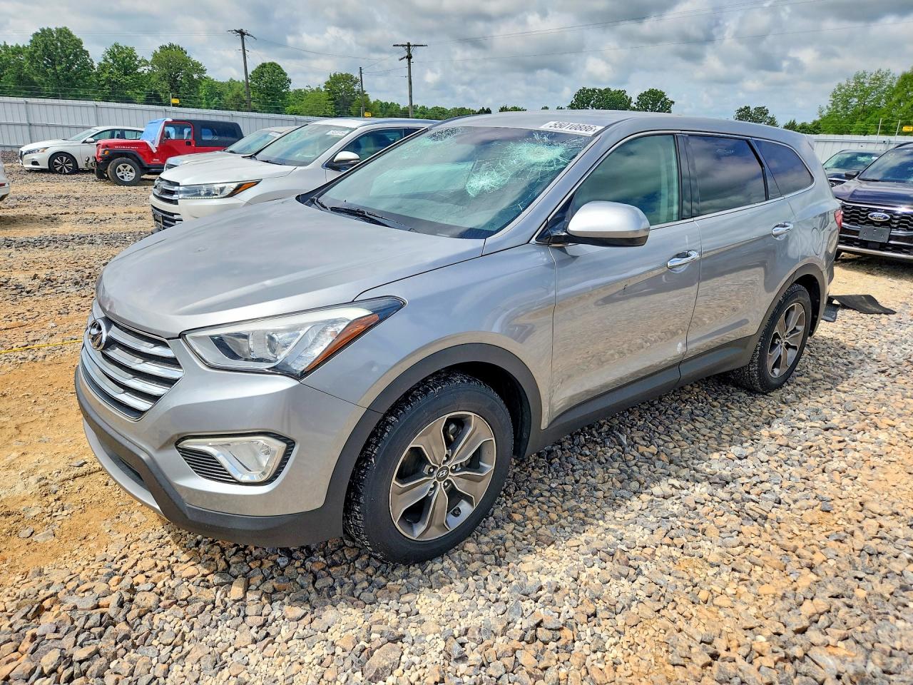 Salvage Hyundai SANTA FE Image