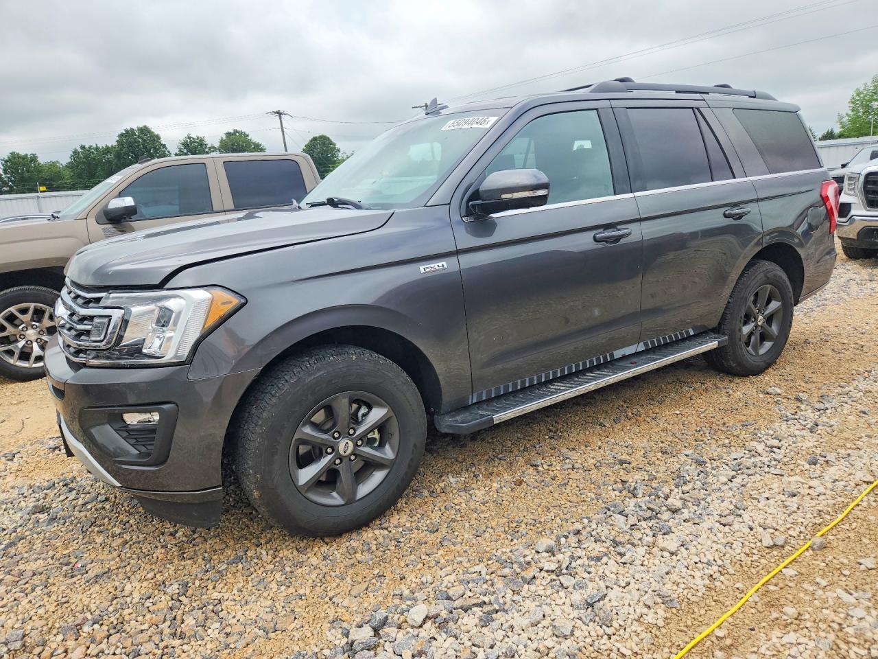 Salvage Ford Expedition Image