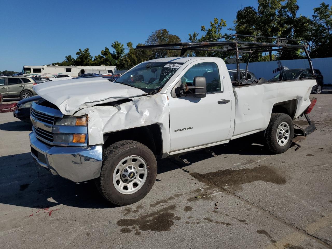 Salvage Chevrolet Silverado Image
