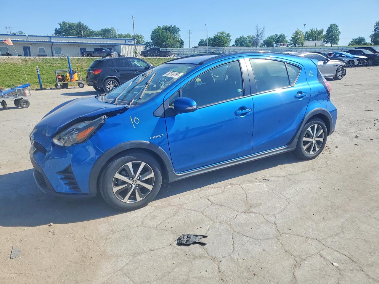 Salvage Toyota Prius Image