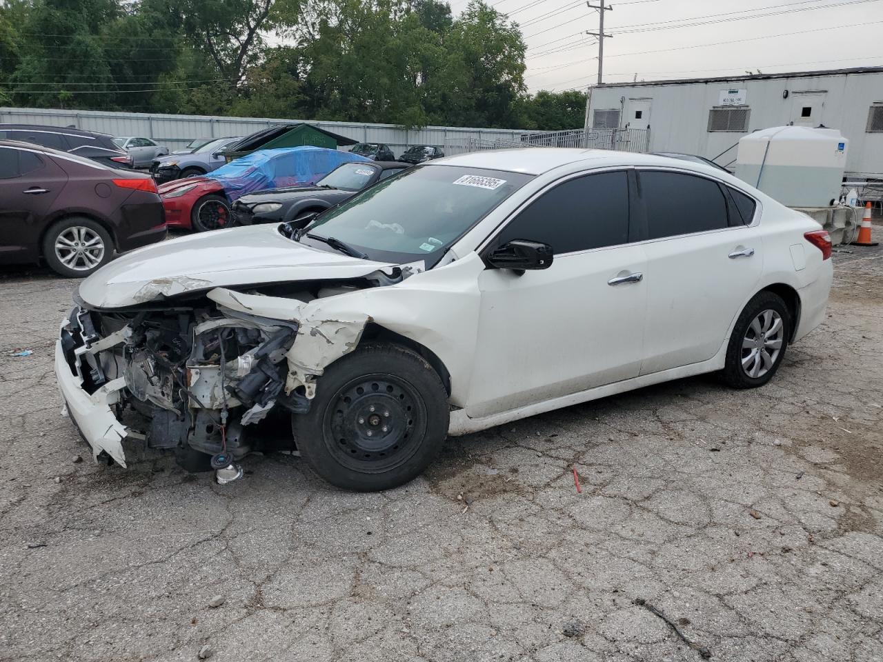 Salvage Nissan Altima Image