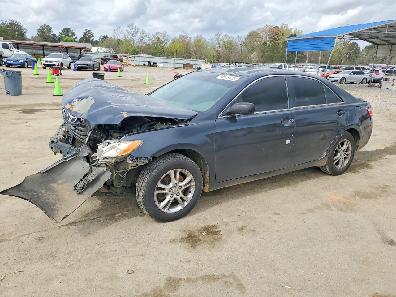 Salvage Toyota Camry Image