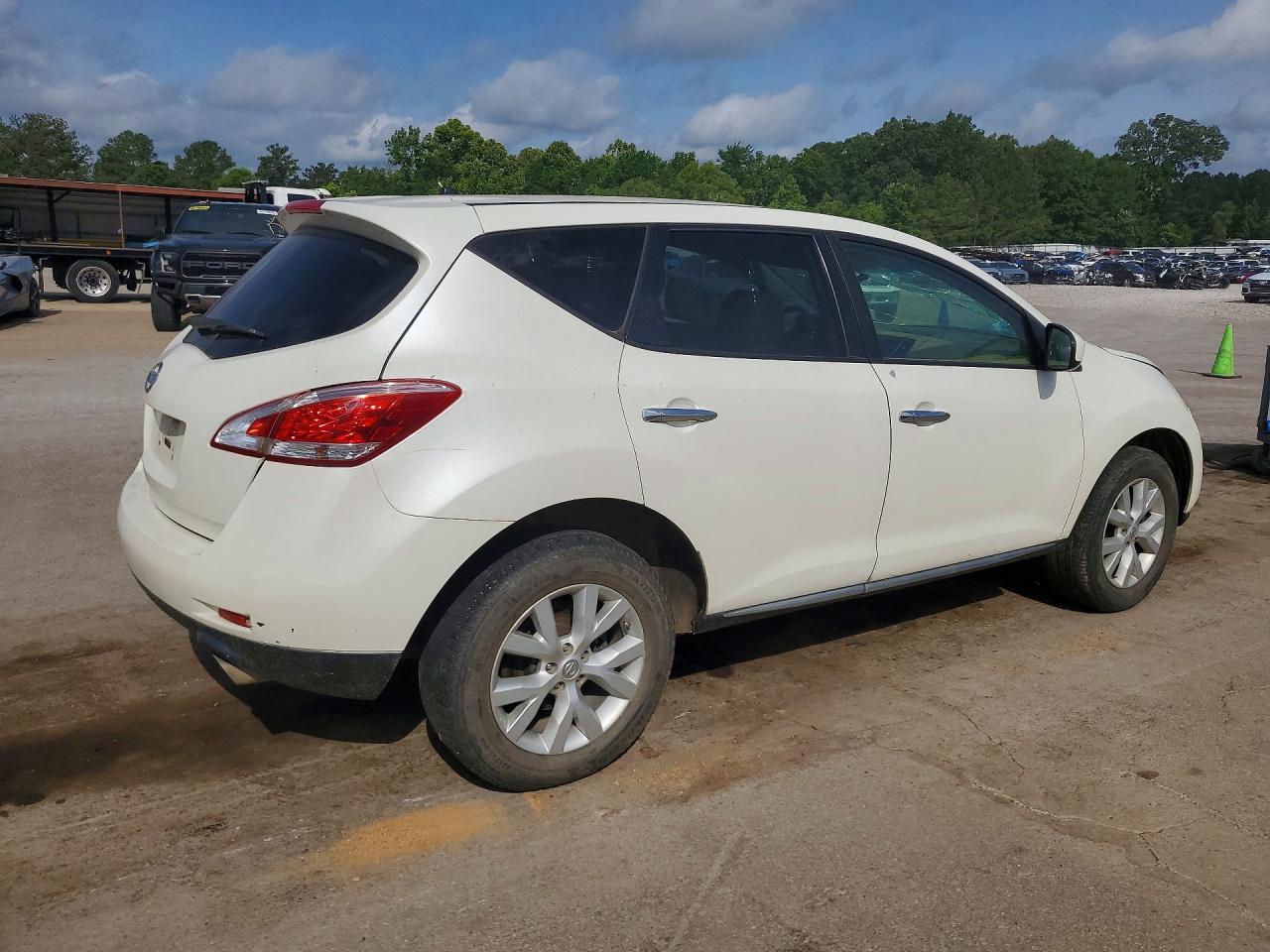 Nissan Murano S