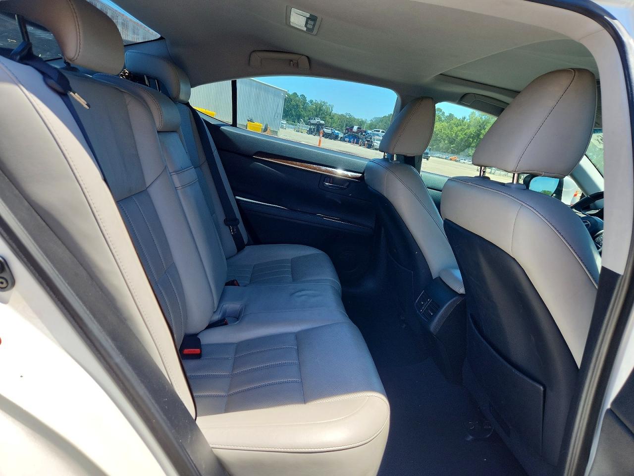 Lexus Es Base