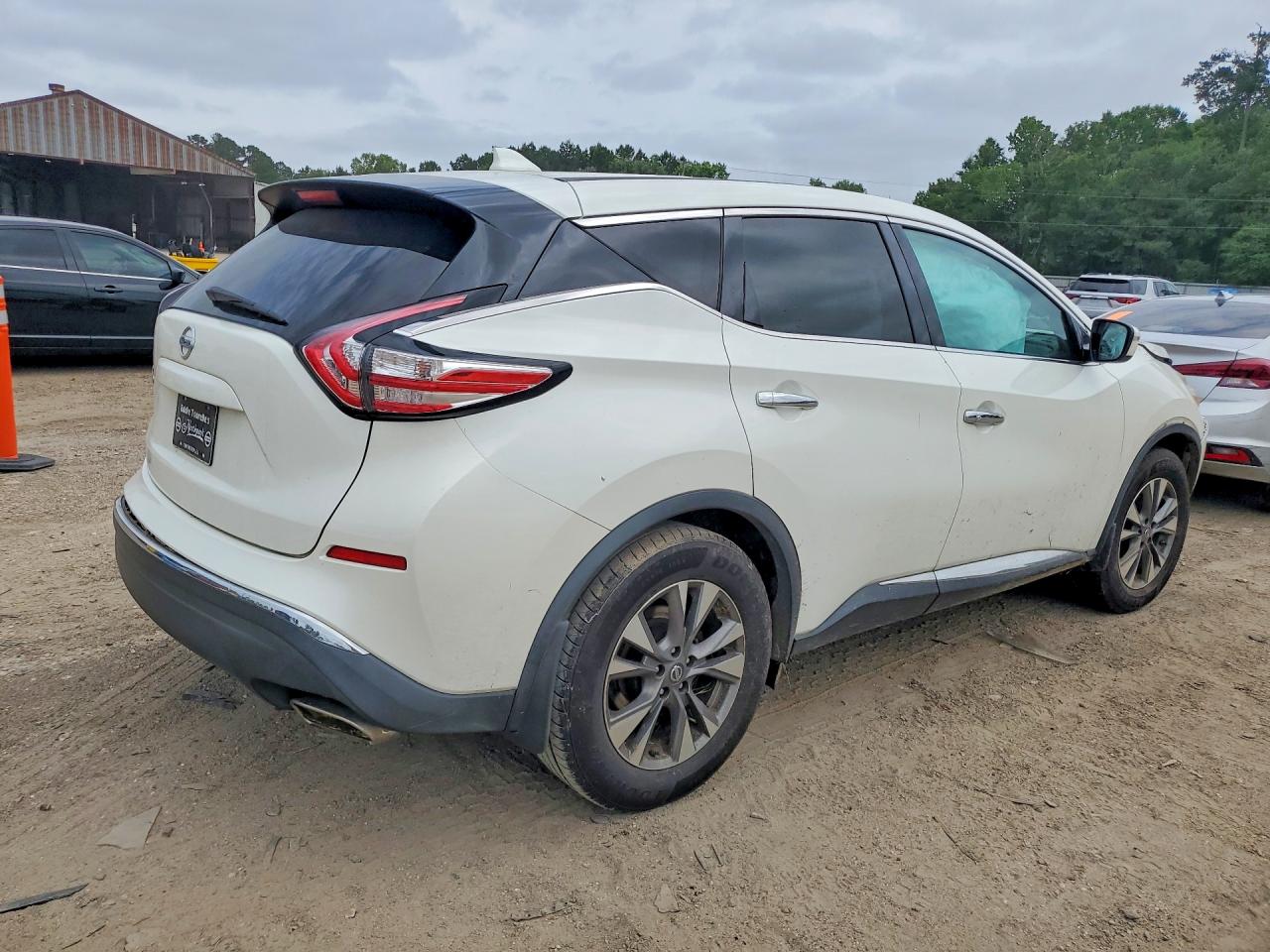 Nissan Murano S