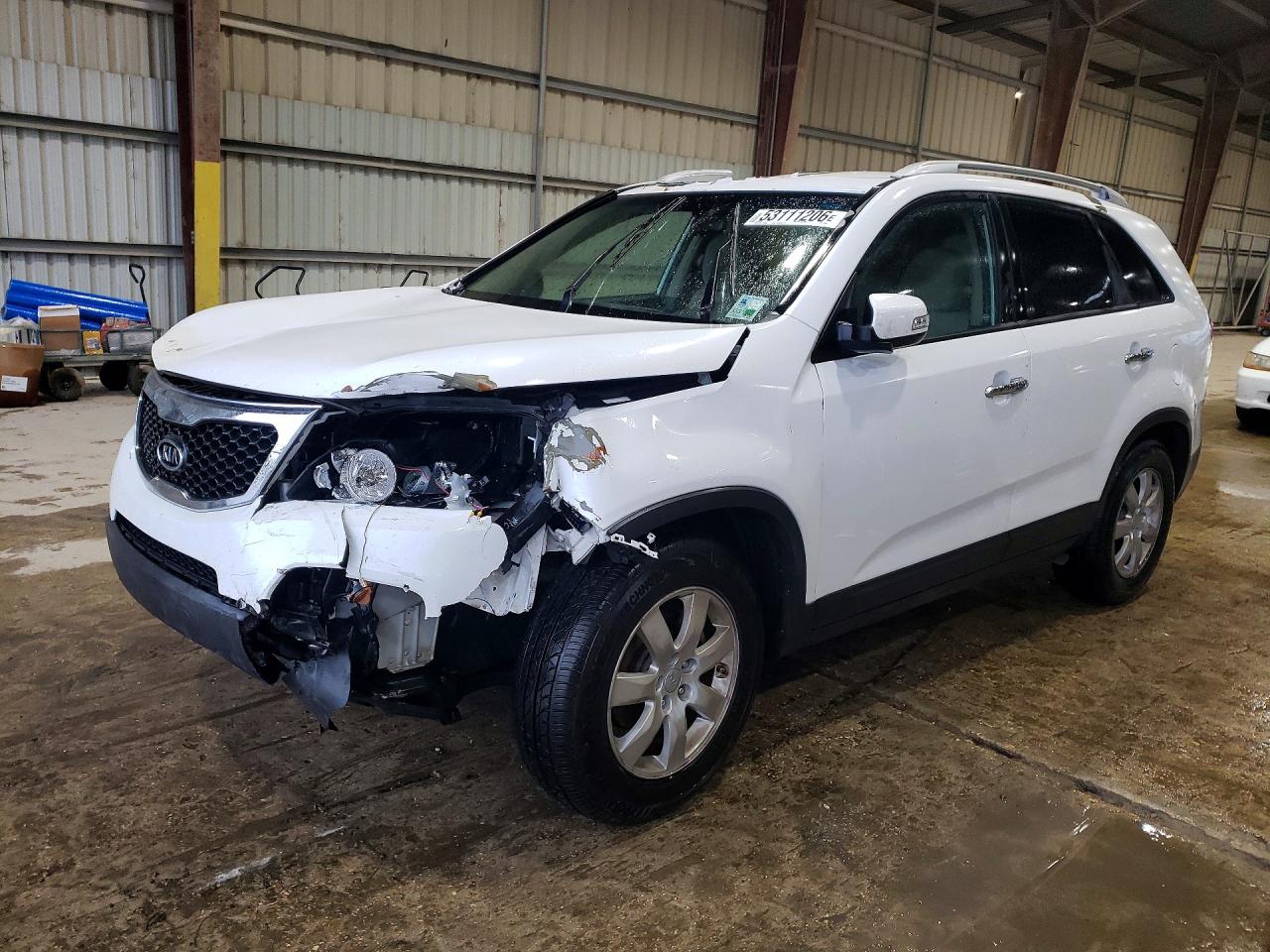 Salvage Kia Sorento Image