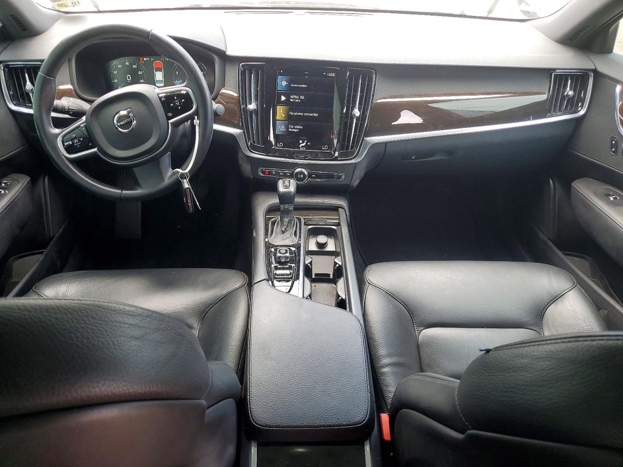 Volvo S90 T5 Momentum