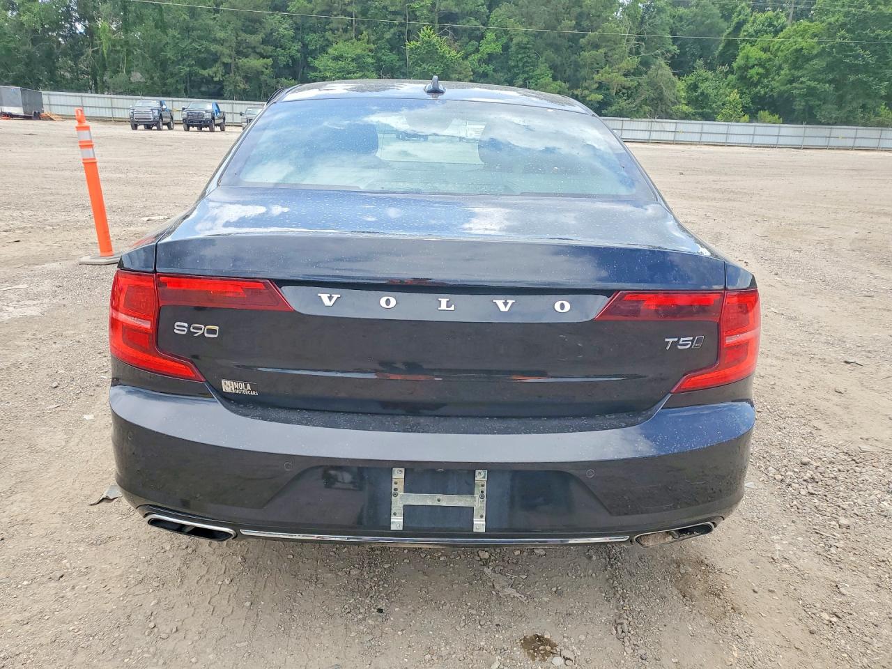 Volvo S90 T5 Momentum