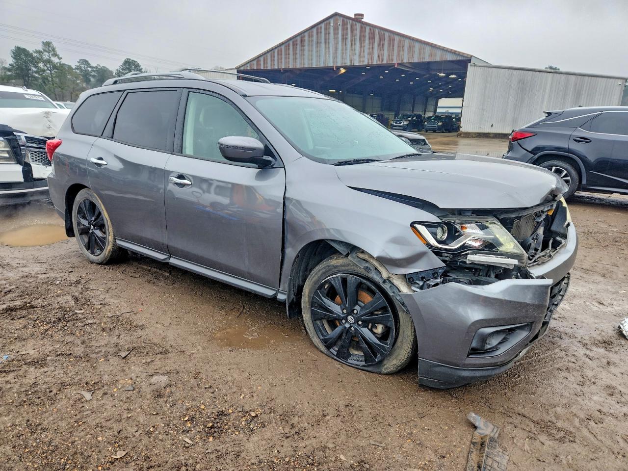 Nissan Pathfinder S