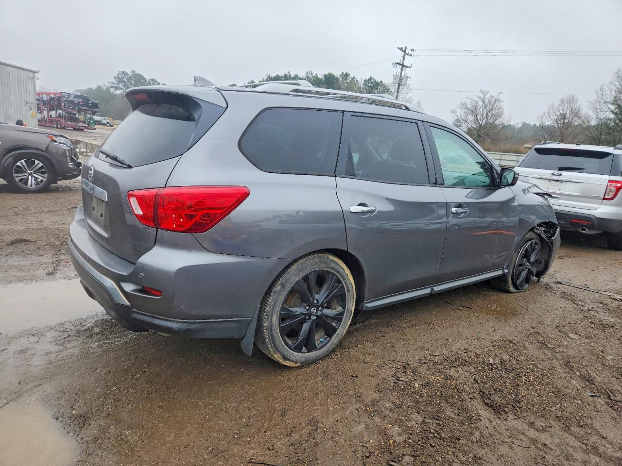 Nissan Pathfinder S