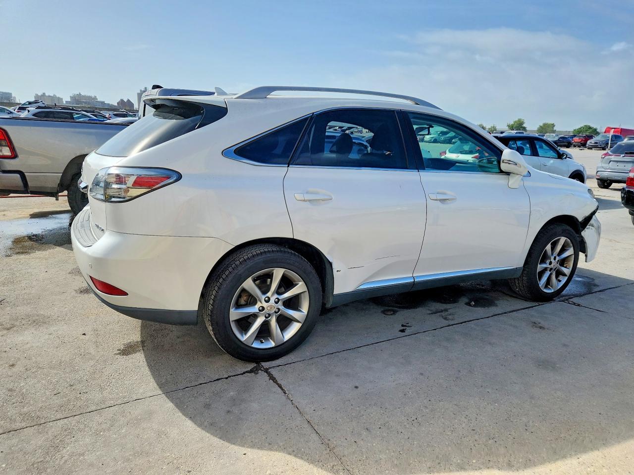 Lexus RX Base