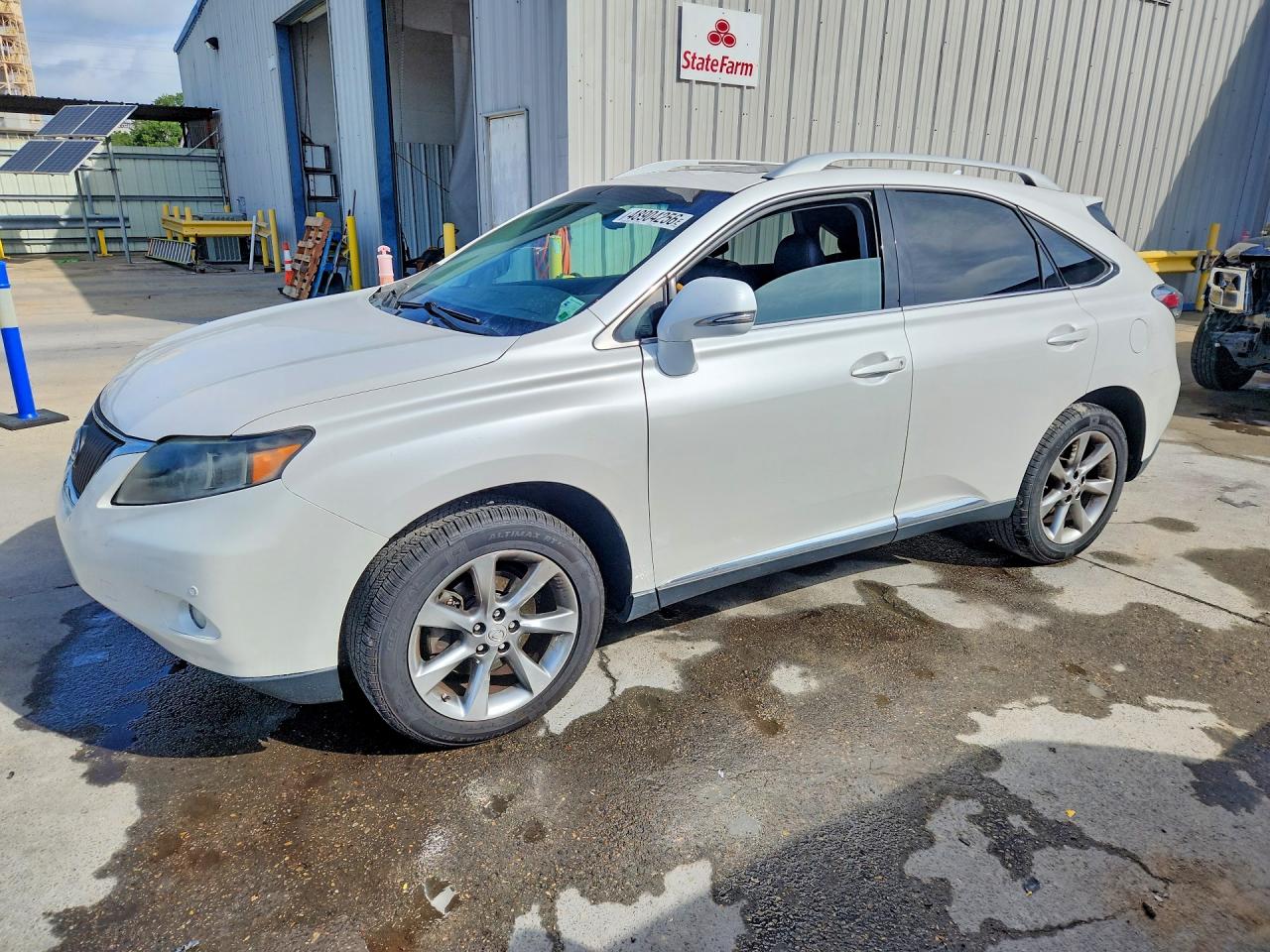 Salvage Lexus RX Image