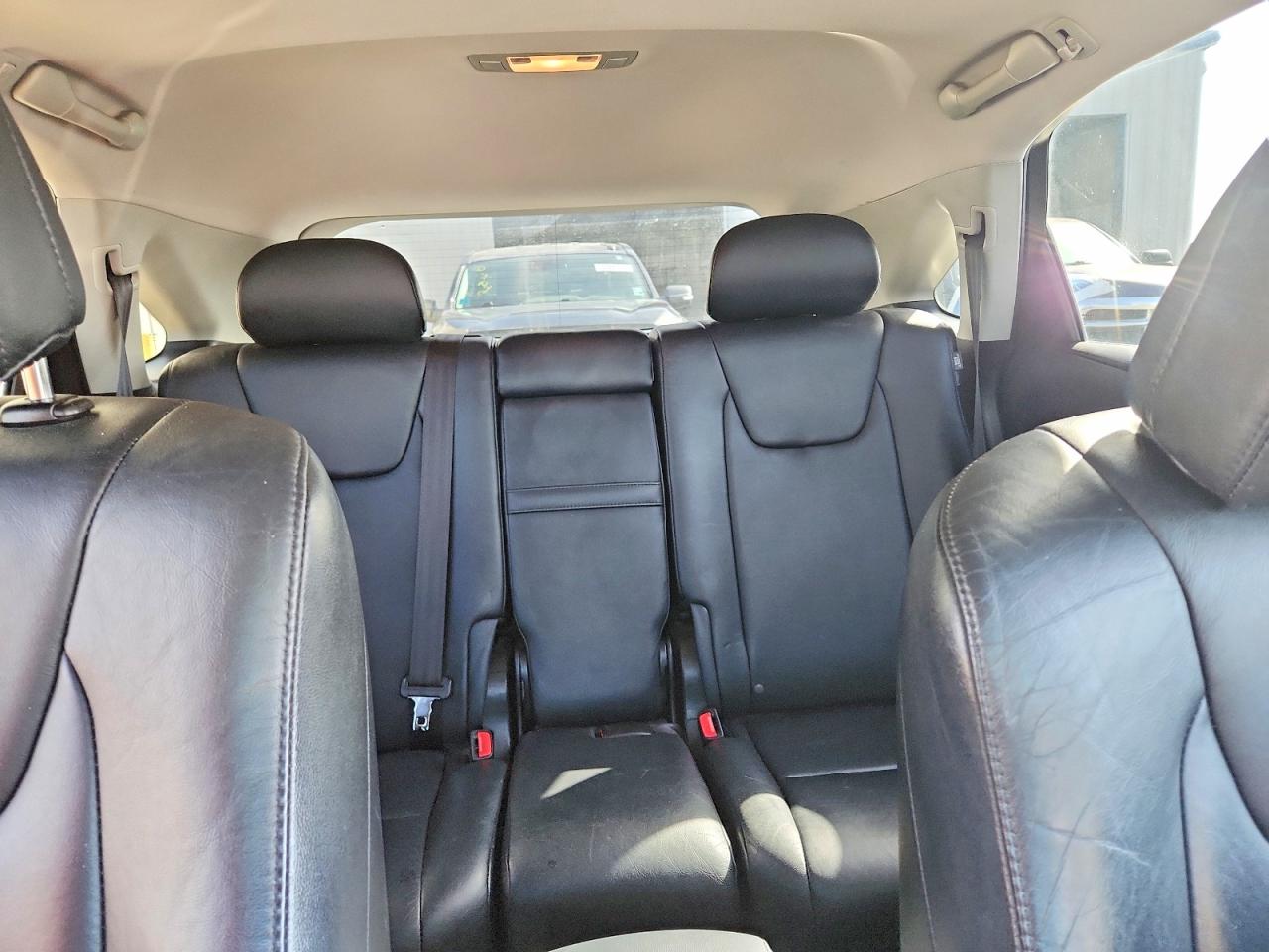 Lexus RX Base