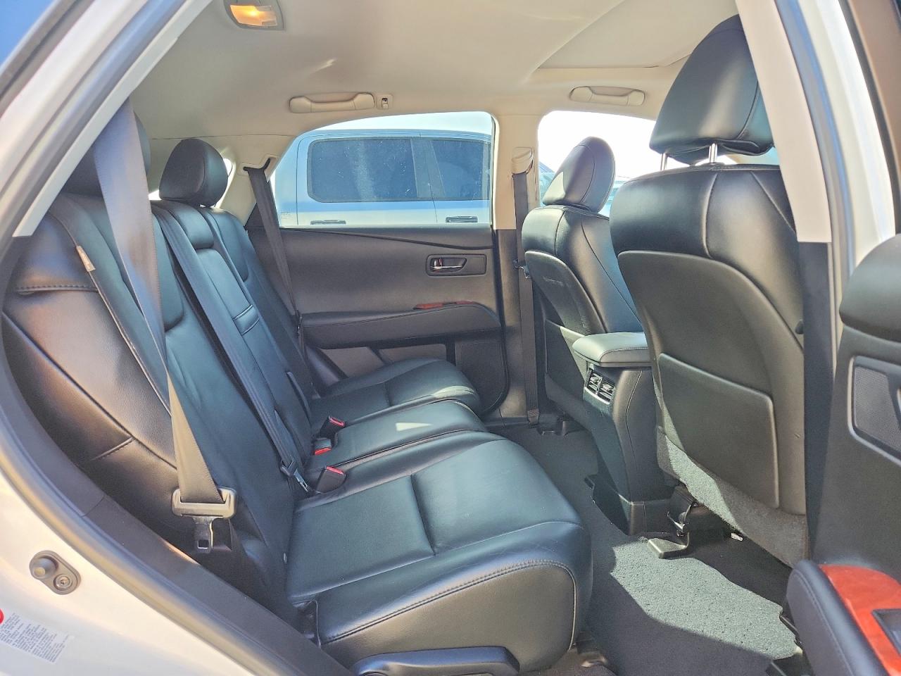 Lexus RX Base