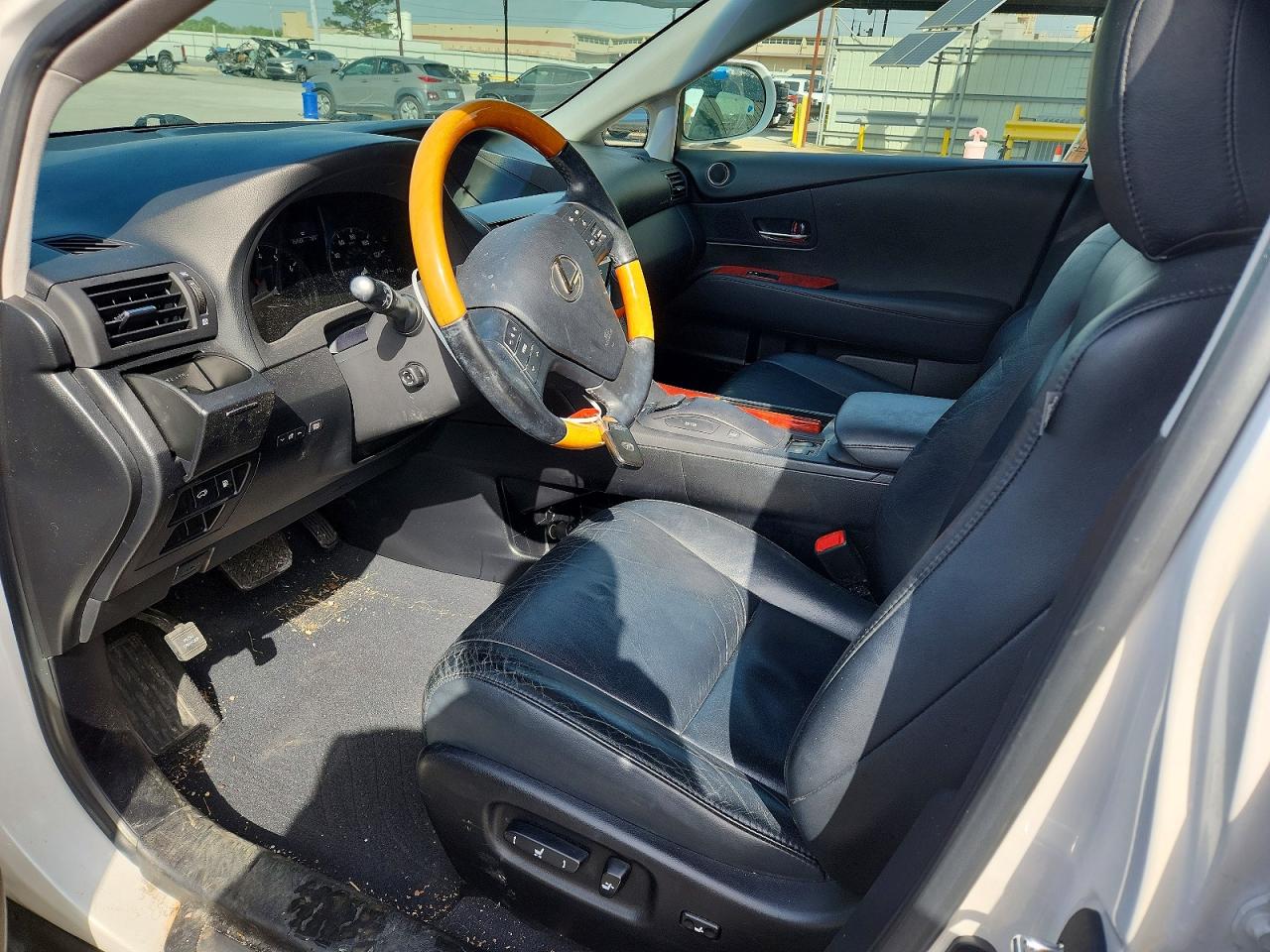 Lexus RX Base